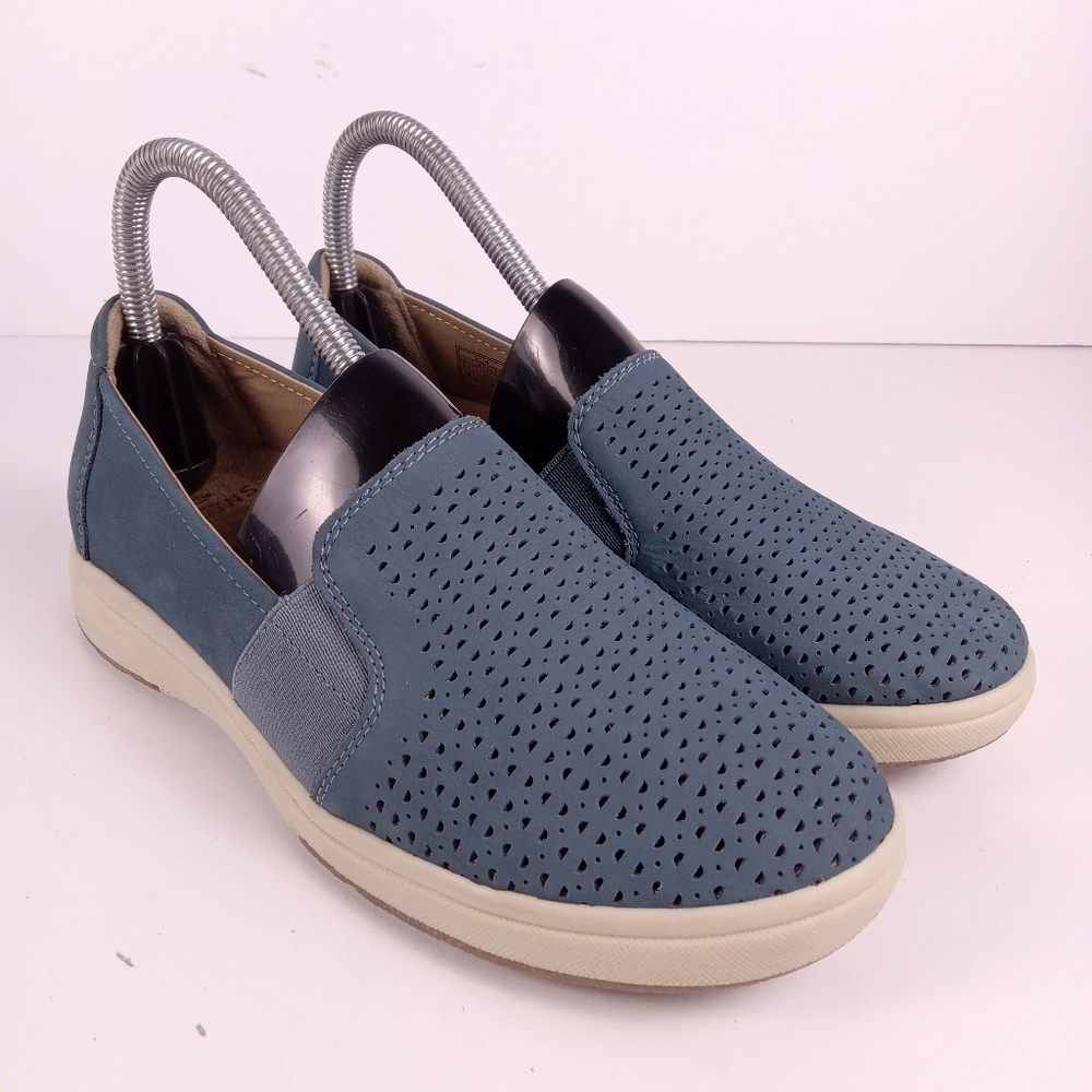 Earth Origins Elin Blue Perforated Suede Slip On Sneakers Size 6.5 Arch Support